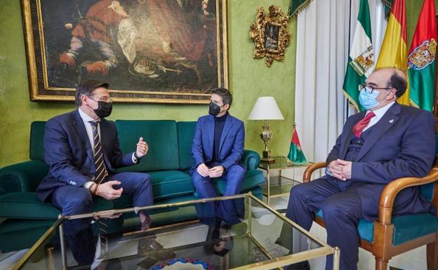 El alcalde despachó con el pregonero de la Semana Santa