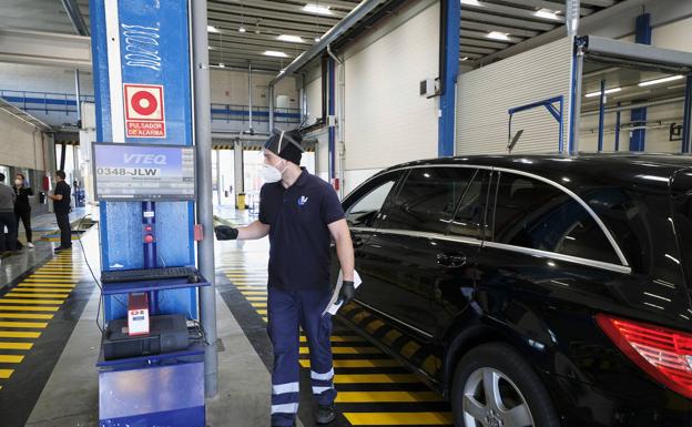 Aviso de la ITV a conductores andaluces para adelantar su cita de la revisión