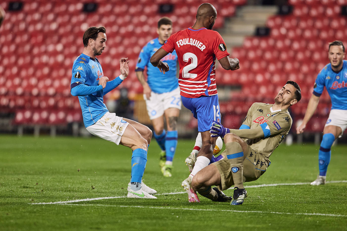 Foulquier da la talla y anula a la figura napolitana Insigne