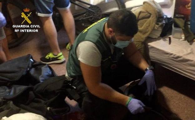 Diez detenidos en Almería por contratar servicios sexuales de menores de edad