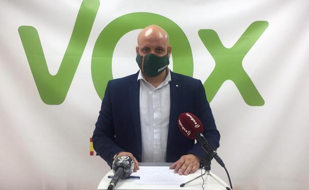 Vox reivindica el fin este semestre «del adoctrinamiento en las aulas» tras el acuerdo con la Junta sobre pin parental