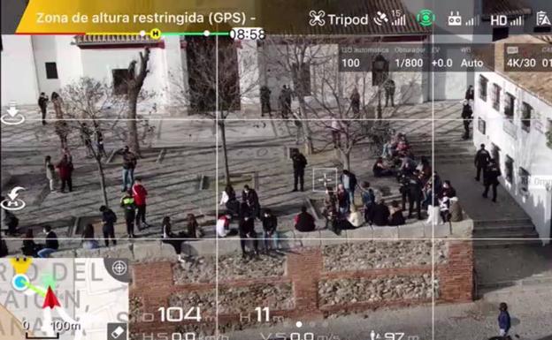 Primera jornada de vigilancia con drones en Granada para evitar aglomeraciones y botellones