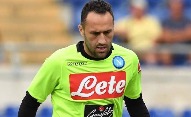 El Nápoles empieza a sumar efectivos con Ospina volviendo al césped