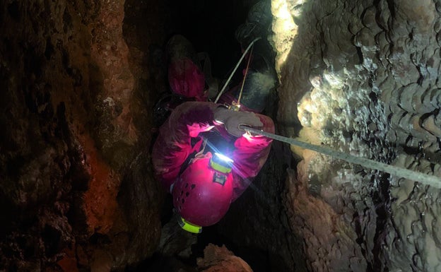 Finaliza la exploración de la 'Sima del Miedo' en Santiago-Pontones