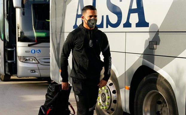 Toda la plantilla rojiblanca se desplaza para la vuelta en Nápoles