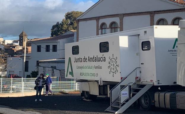 Cribado masivo a cerca de 5.000 vecinos en diez municipios de Jaén