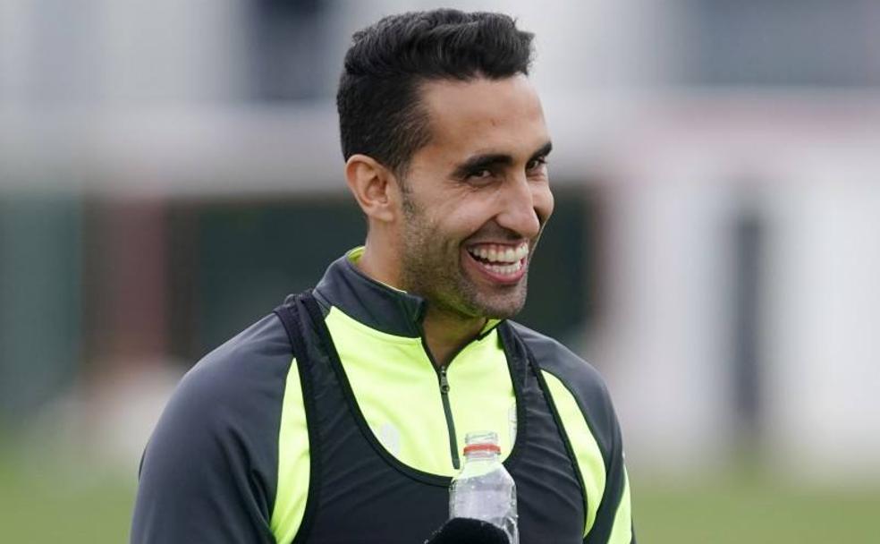 Montoro: «Saldremos a ganar el partido en Nápoles»