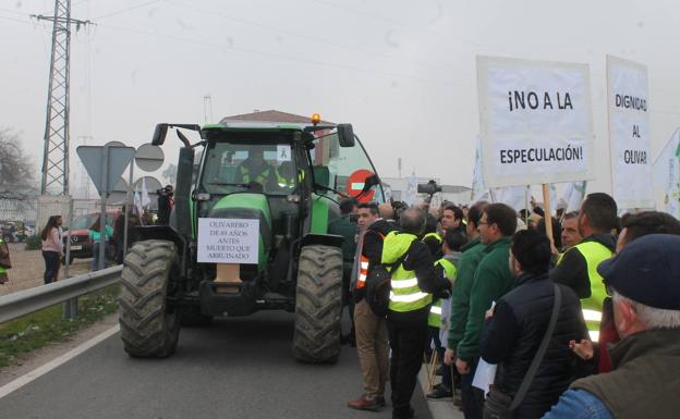 Las organizaciones agrarias sacarán los tractores a la calle en protesta por la PAC