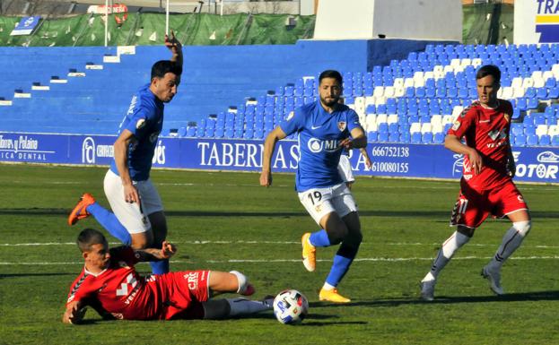 El Ejido que visitará Linarejos no es el mismo al que el Linares ganó en la ida