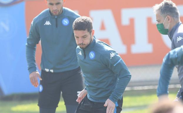 Gattuso incluye a Mertens en su convocatoria definitiva contra el Granada
