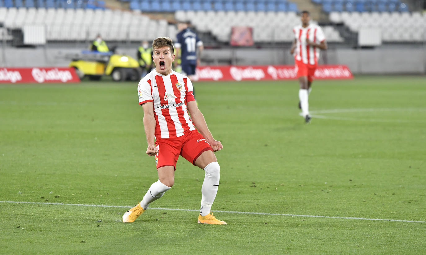 Al Almería «siempre nos miran con lupa»