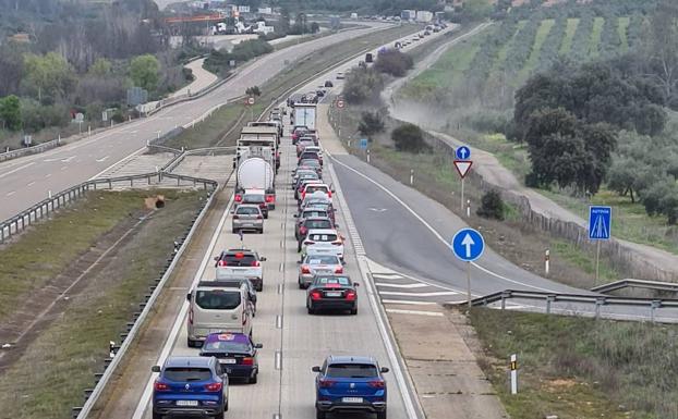 Indignación con la Subdelegación por el «excesivo celo policial» y las multas a participantes en la caravana