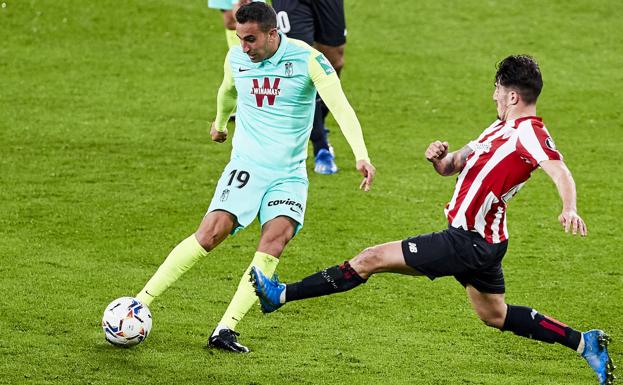 Montoro se resiente del sóleo al final del partido