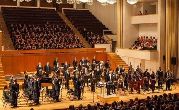 El Auditorio Falla se abrirá el Jueves Santo por vez primera con la versión para banda del 'Réquiem'