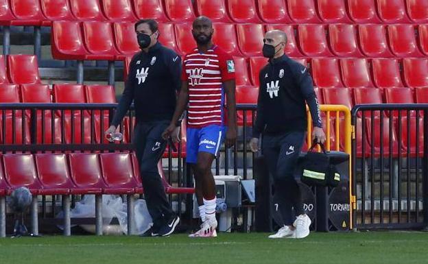 Foulquier y Eteki se lesionan pero el que peor lo tiene es el lateral