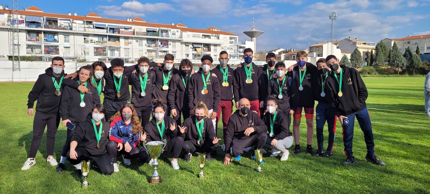 El Club de Luchas Maracena acapara 41 medallas en el Campeonato de Andalucía