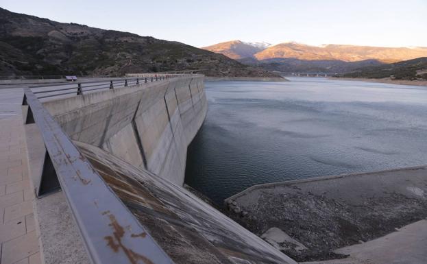 Diez empresas optan a redactar el proyecto del primer tramo de las conducciones de Rules