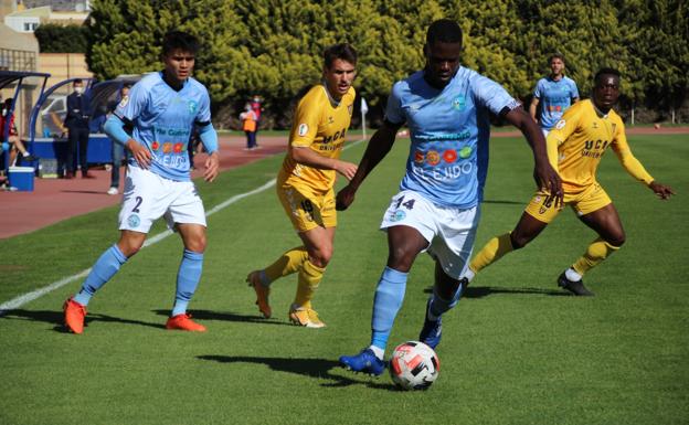 Sana N'Diaye: «Tenemos que ir a comernos el césped para ganar»