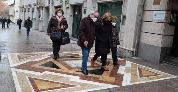 Jaén mantiene los contagios diarios en medio centenar y la tasa de incidencia baja 0,7 décimas