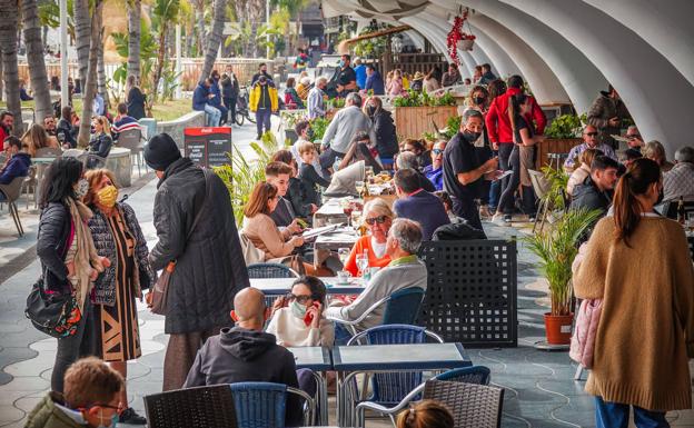 ¿Se puede cenar en un bar de Granada a partir de este fin de semana? 11 dudas sobre las nuevas medidas de Andalucía