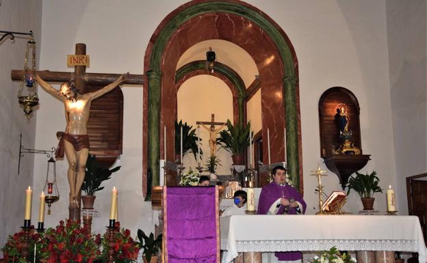 Pitres celebra este viernes su solemne función en honor al Santo Cristo de la Expiración