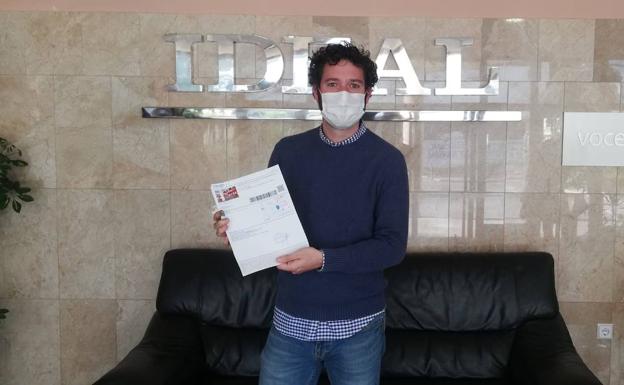 El ganador del sorteo IDEAL On+ recibe un repostaje de 50 euros EasyGas