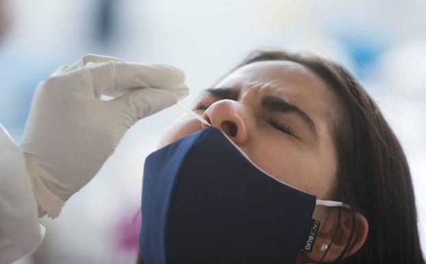 Más de la mitad de los almerienses viven en un municipio en riesgo extremo de contagio