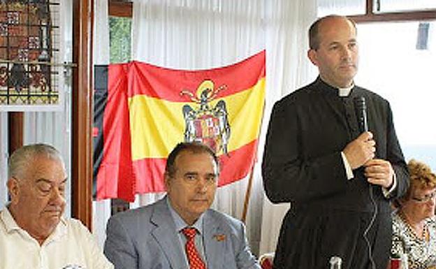 El falso cura ultraderechista dio misas en Granada, pero no en las iglesias sino en recintos privados