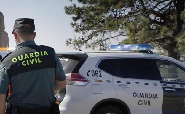 La Guardia Civil investiga a un individuo por un robo en una vivienda de Tocón