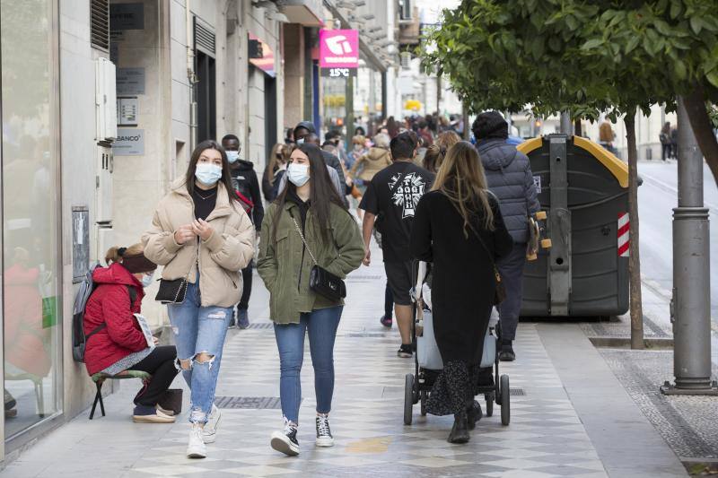 Granada registra la peor cifra de contagios en un mes y la más alta de toda Andalucía con 271 positivos
