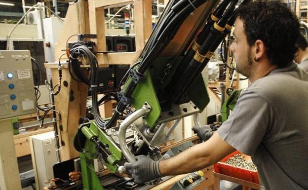 Nuevas ayudas de la Junta para al mantenimiento de empleo en empresas andaluzas: requisitos y cuantías