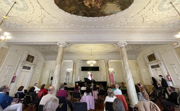 El Ciclo de Música Sacra arranca con fuerza la melancólica 'The Dark Bach' de Emilio Moreno y Aarón Zapico