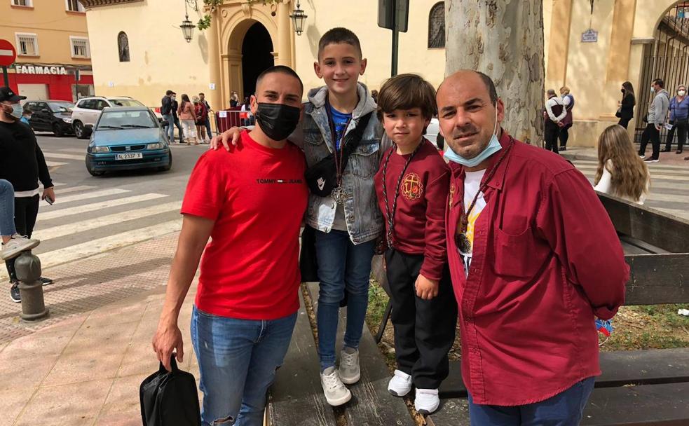 La petición del Zaidín: «Gracias a Dios, me ha dado trabajo en Francia»