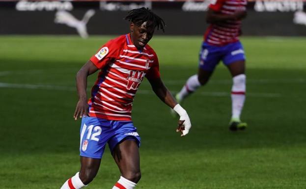 Domingos Quina no termina de encajar en la medular del equipo rojiblanco