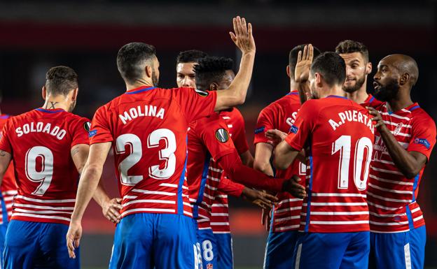 Demuestra cuánto sabes del Granada CF y llévate una bufanda