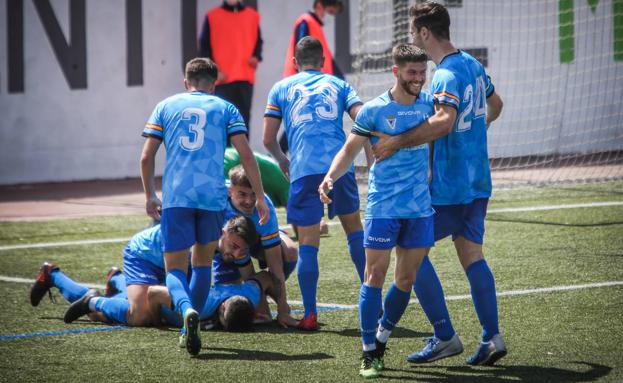 El Maracena sorprende al líder con un gol en el último minuto