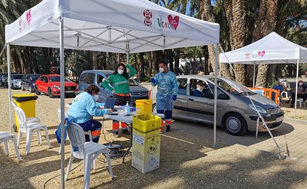 Salud se marca el objetivo de inyectar en abril las mismas dosis que en los primeros tres meses en Almería