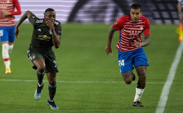 Un penalti en el último minuto lastra a un digno Granada