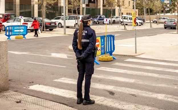 La cuarta ola empieza a apreciarse en Almería y la Junta cierra cinco pueblos