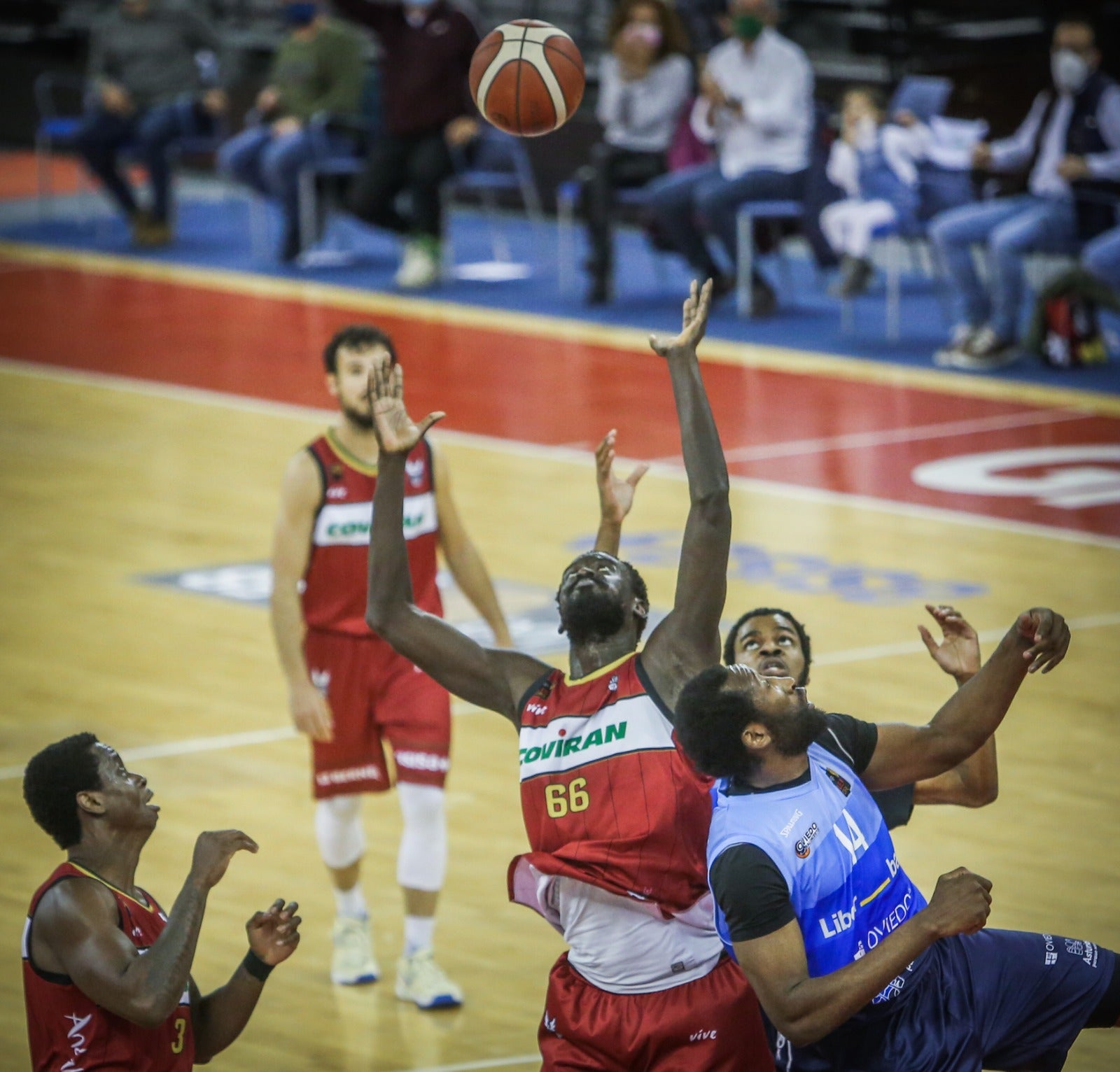 Las mejores imágenes del Covirán-Oviedo
