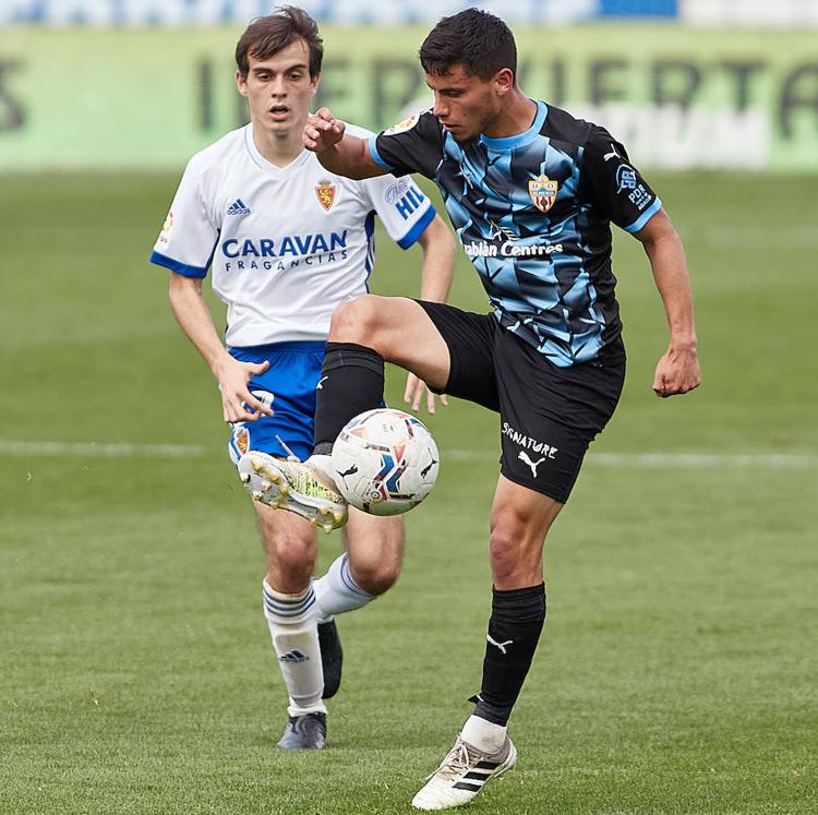 Robertone: «En el Almería sentimos mucha impotencia con el gol anulado»
