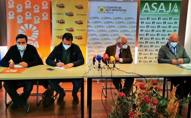 El sector del aceite vuelve a movilizarse con sus vehículos el jueves 29 en los 97 municipios jienenses