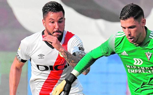 El Rayo deja escapar una opción de estar a dos puntos de la UDA