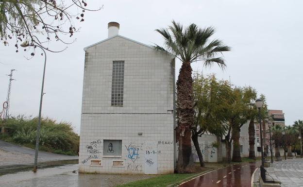 Un edificio millonario pagado con fondos europeos, convertido en almacén municipal de Motril