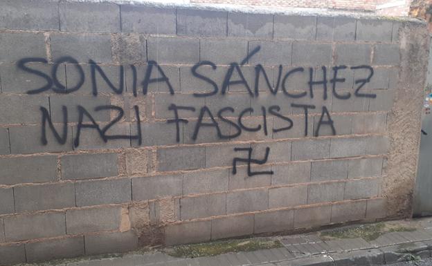 Vox denuncia ante la Guardia Civil pintadas «amenazantes» contra su portavoz en Las Gabias