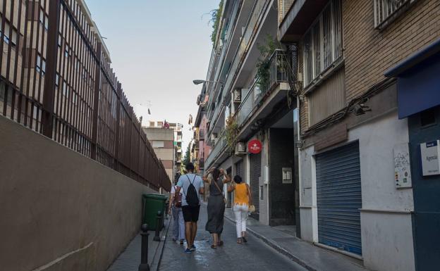 Le piden 6 años de cárcel por alquilar el mismo piso de Granada a 41 personas