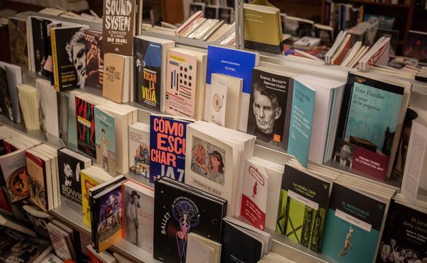 'No te encuentro', el libro sanador de la almeriense Amills, cumbre del día del libro en Torrecárdenas