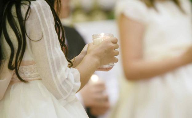 Las comuniones en Granada se multiplican con celebraciones reducidas