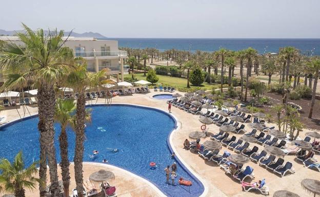 Almería registra en el primer trimestre de este año solo un 30% de los viajeros de 2020