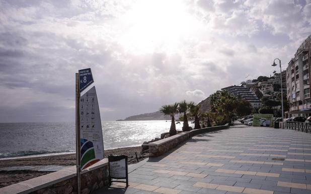 Las playas de Granada aspiran a once banderas azules este año